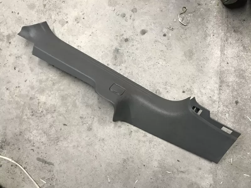 Бу накладка порога внутренняя задняя левая Renault Laguna 2,  8200000257,  8200074589