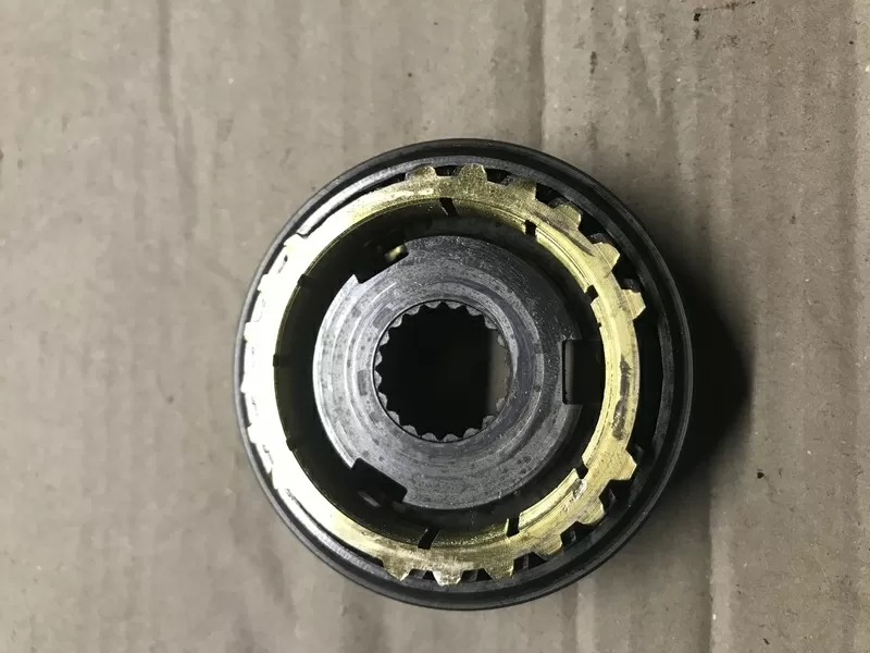 Бу муфта синхронизации 5 передачи КПП JR5 Renault 7701478131 2