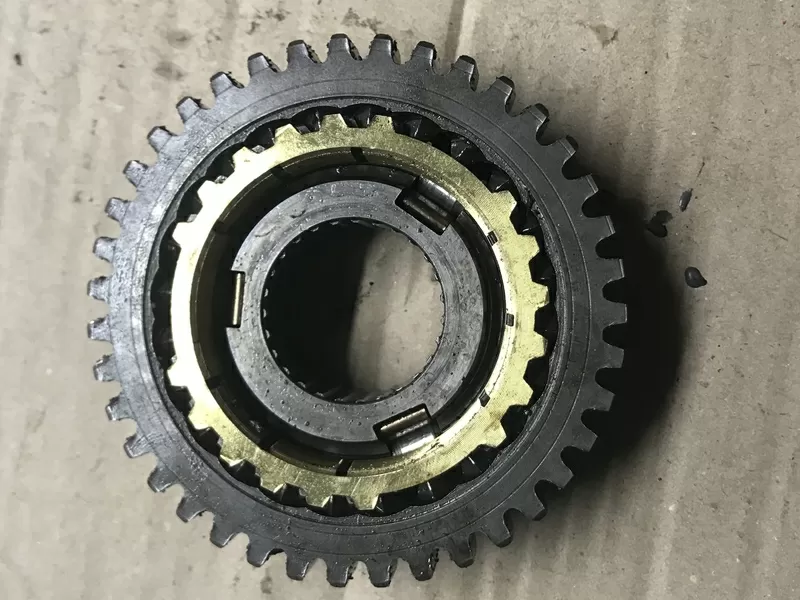 Бу муфта синхронизации 3-4 передачи КПП Renault ,  39x24 зубов,  7701717352