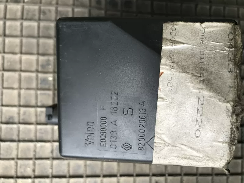 Б/у замок блокиратор руля 8200020613 Renault Laguna 2