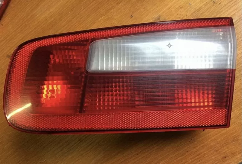 Б/у фонарь задний правый внутренний Renault Laguna 2,  8200002476 ,  лифтбэк -05г