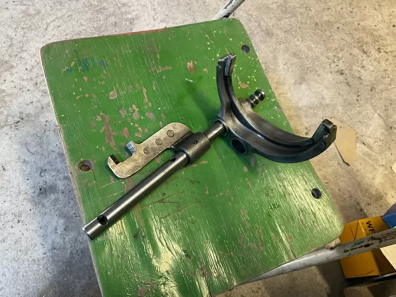 Бу вилка 3-4 передачи КПП ND0 002 Renault Megane Scenic 2,  7701474398