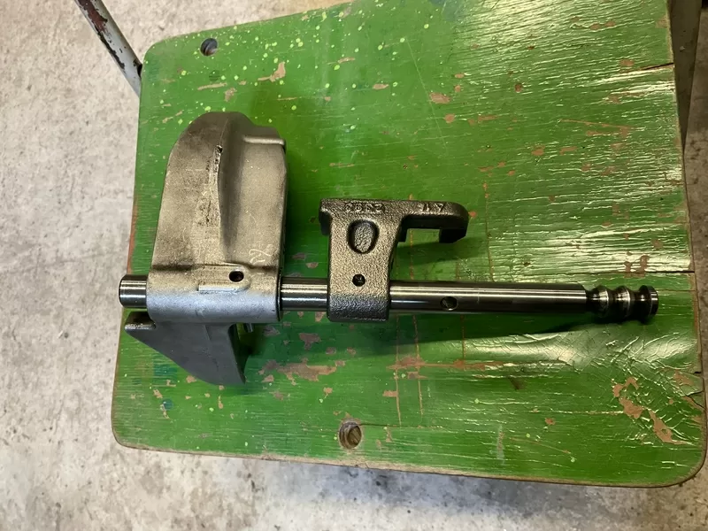 Бу вилка 1-2 передачи КПП ND0 Renault Megane Scenic 2,  7701474397