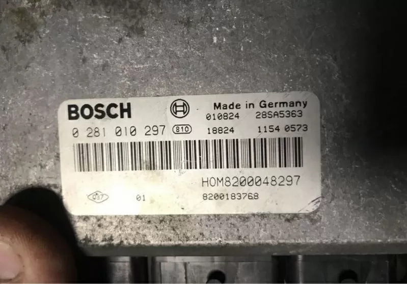 Бу блок управления двигателем Bosch 0281010297,  HOM8200048297,  8200183768 Renault Laguna 2,  1.9 dci 2