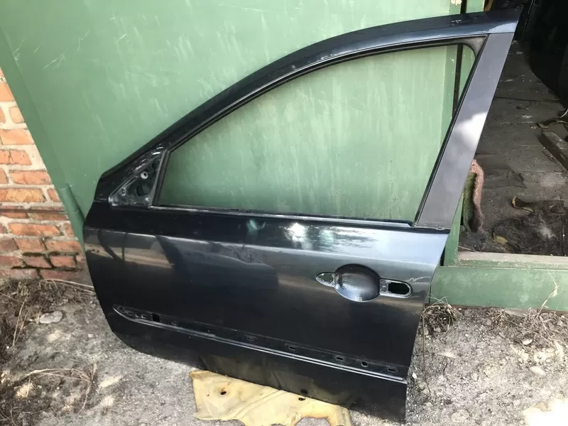 Б/у дверь передняя левая Renault Laguna 2, 7751471658 цвет NV903,