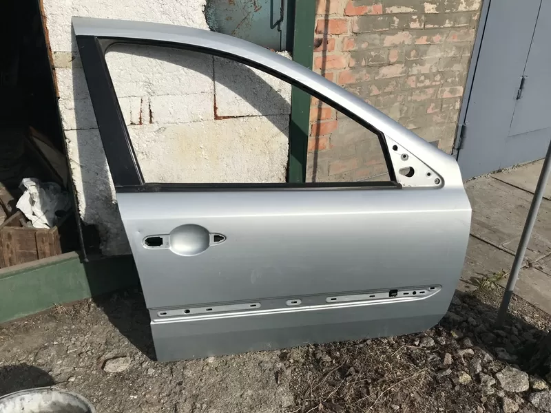 Бу дверь передняя правая Renault Laguna 2, 7751471659, цвет TEB64