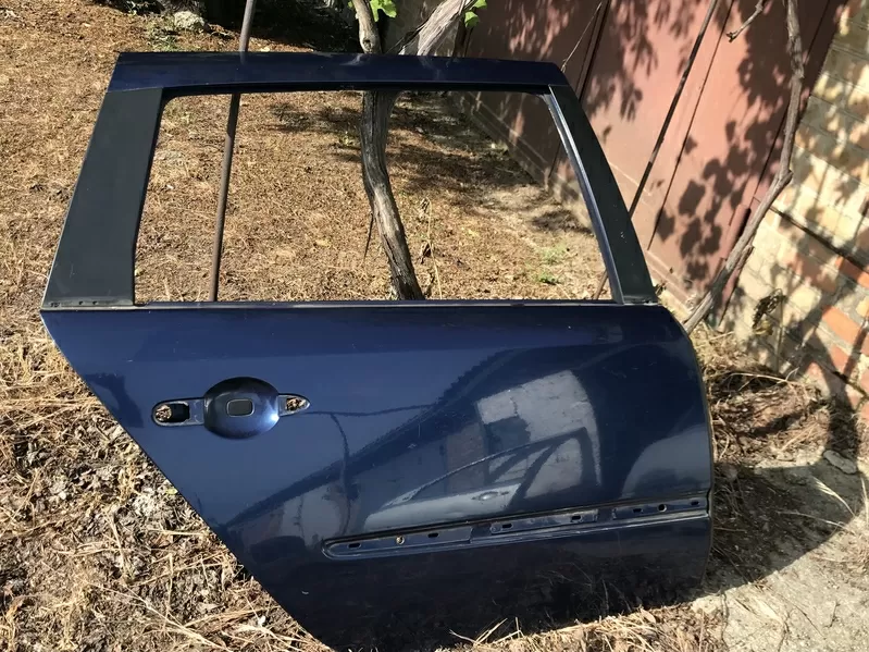 Бу дверь задняя правая renault laguna 2 универсал 7751472444 , цвет OVD42