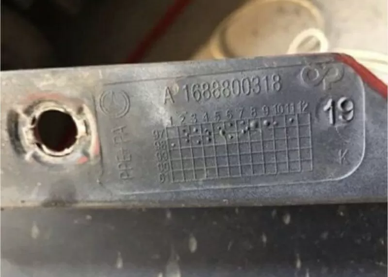 Бу крыло переднее левое Mercedes Benz W168 , A1688800318 6