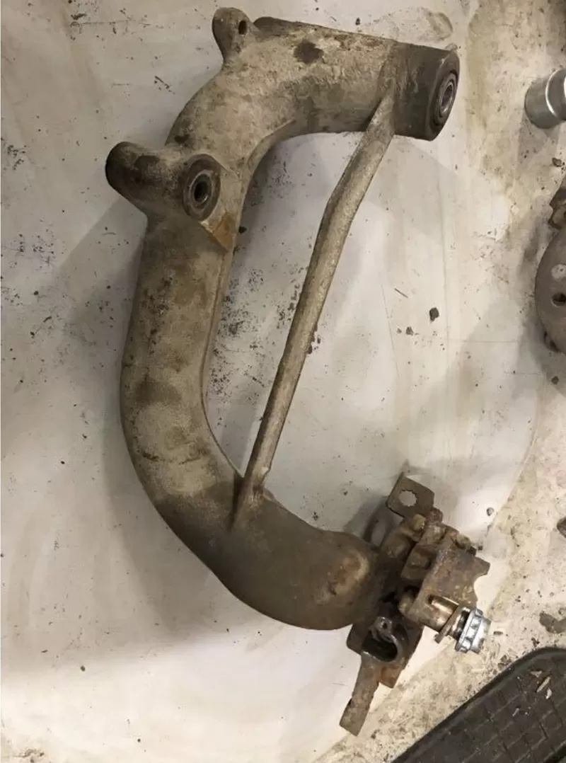 Бу рычаг задний левый Mercedes W168, R1683521405, A1683503506
