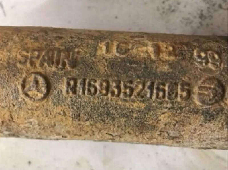 Бу рычаг задний правый Mercedes W168, R1683521605, A1683503606 3