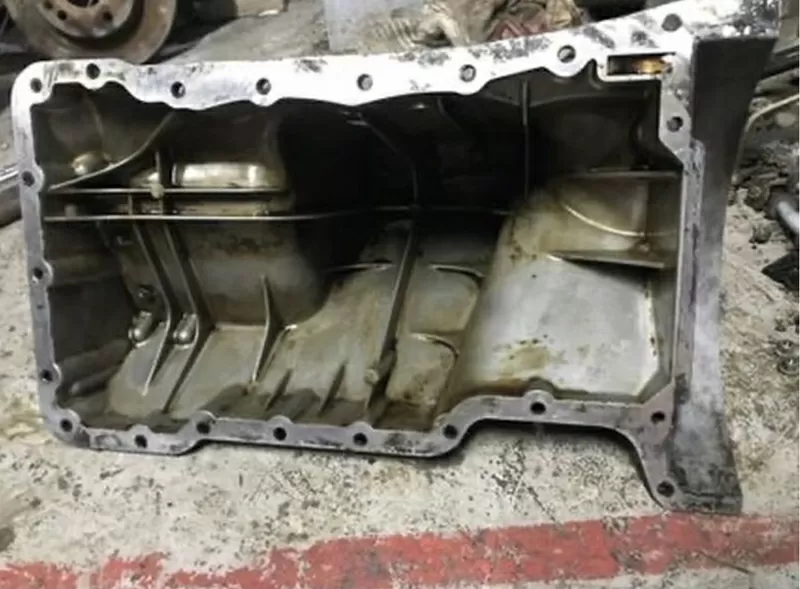 Бу поддон масляный Mercedes W168, A1660141002 3