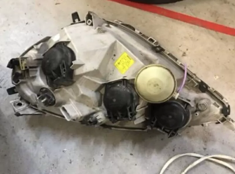 Бу фара правая Mercedes Benz W168, A1688200261 2