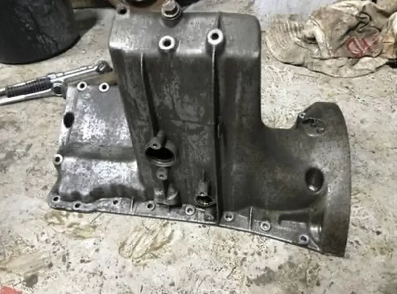 Бу поддон масляный Mercedes W168, A1660141002 2