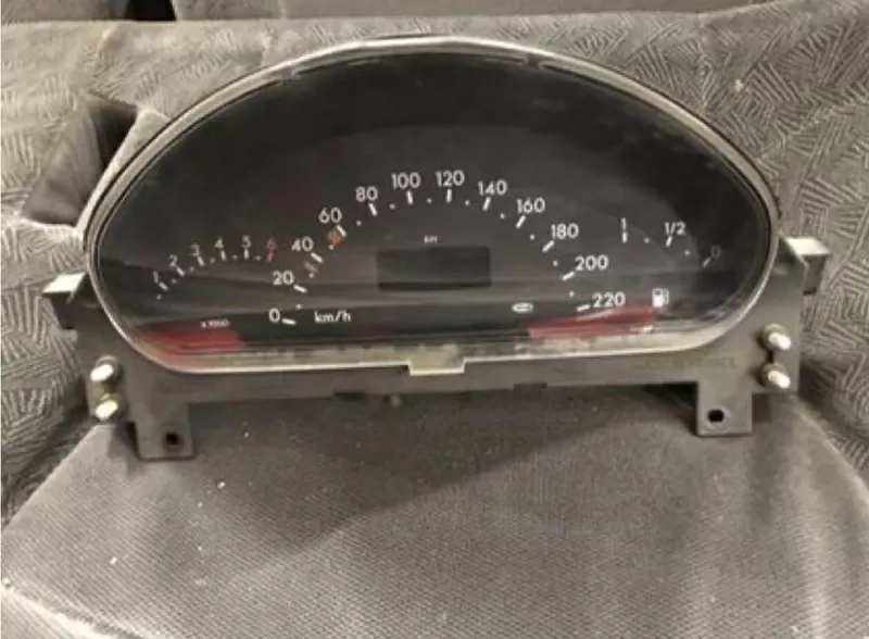 Бу панель приборов Mercedes Benz W168 ,  A1685404011