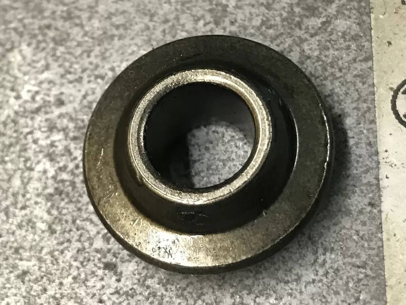 Бу тарелка пружины клапана Renault 8200137590
