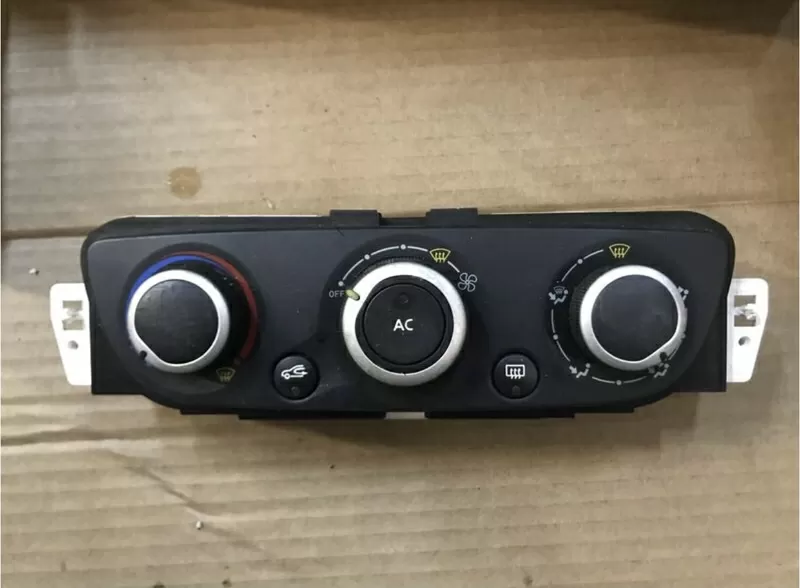 Бу блок управления кондиционером Renault T1001786G,  275108030R,  275103251R,  275101203R Megane 3 Scenic 3.