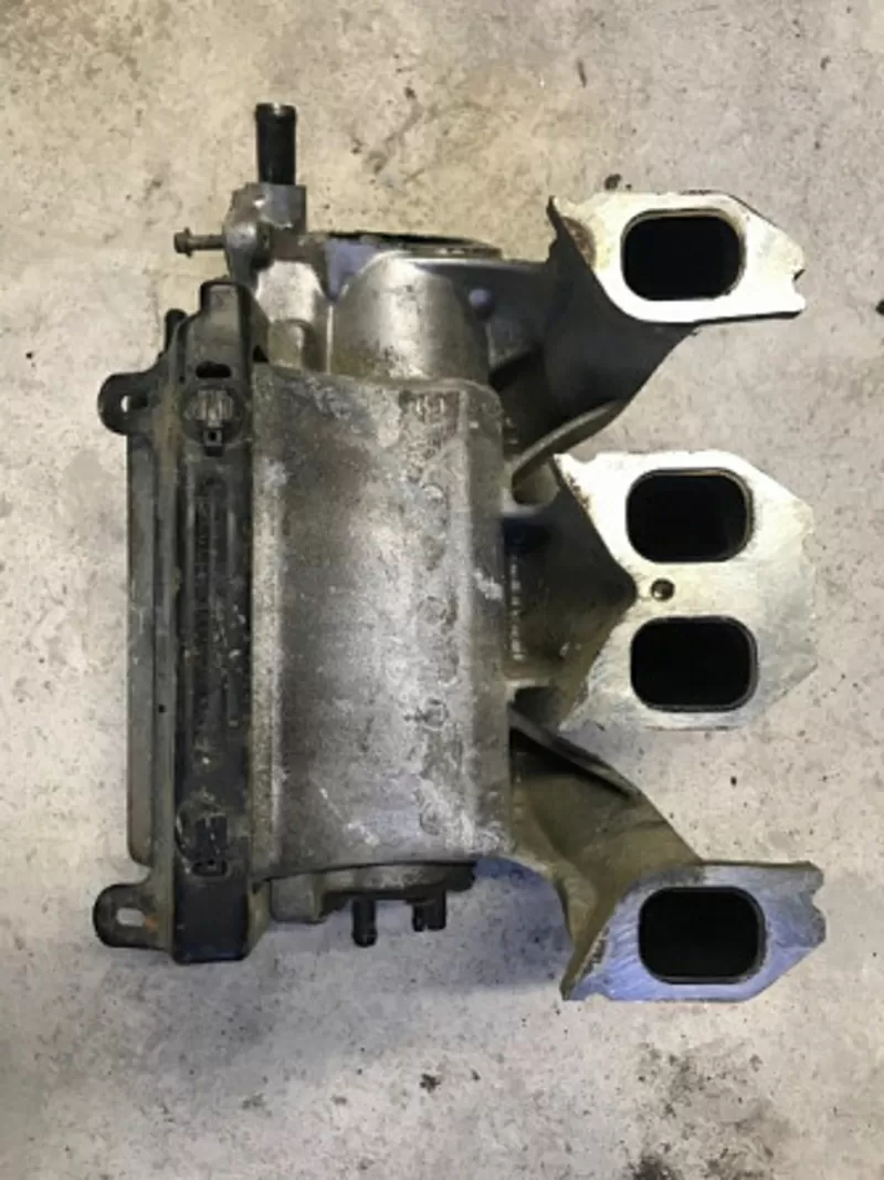 Бу коллектор впускной Renault Laguna Scenic 1, 2.0i , 7700870492, SV10100120
