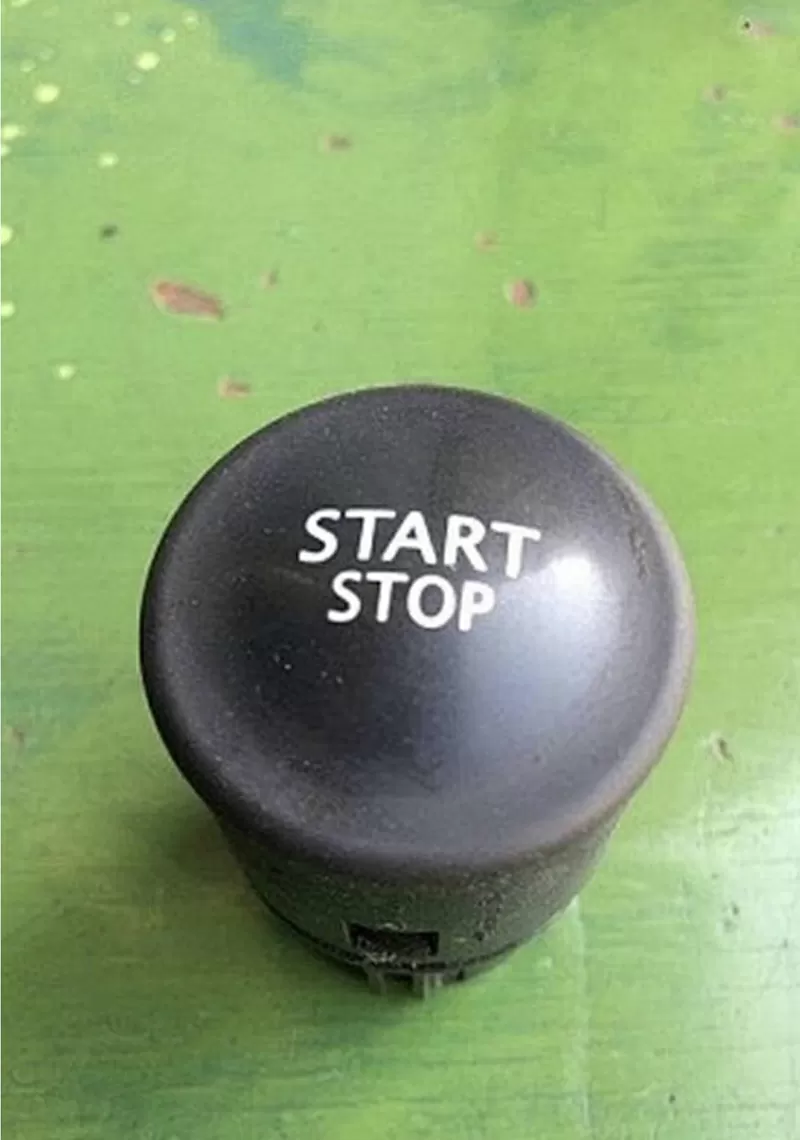 Б/у кнопка запуска двигателя Start Stop Renault 251506978R,  251508748R,  8200107959,  Mégane ,  Scenic,  Kadjar,  Laguna,  Clio, 