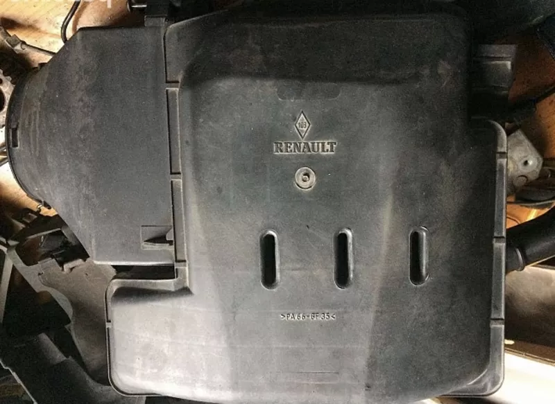 Бу корпус воздушного фильтра Renault 44605885901, 7700104844, 7700111618, 8200420871 Laguna Megane Clio