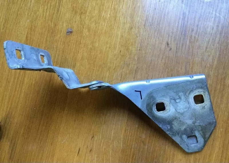 Б/у петля капота Renault Megane 2, 8200011074, 8200468183 левая,