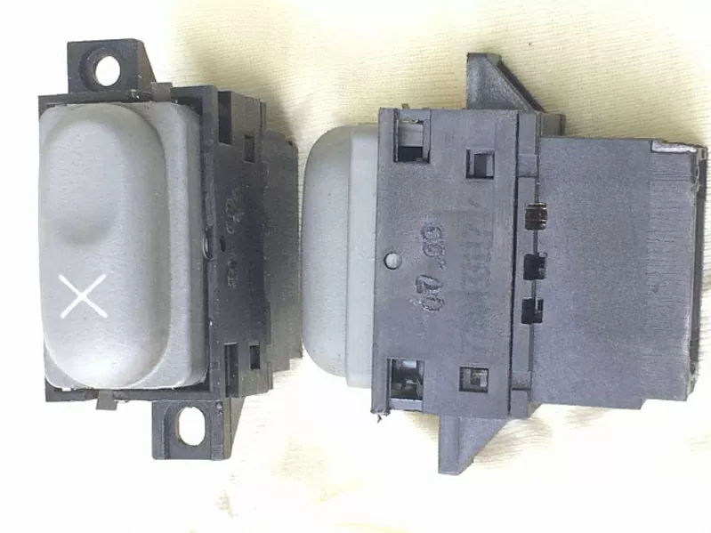 Б/у кнопка блокировки стеклоподъемников, 7700433117, Renault Scenic 1