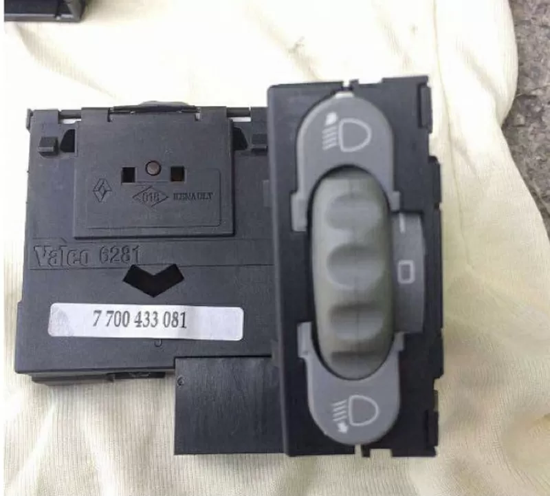 Б/у кнопка корректора фар Renault Scenic 1, 7700433081,
