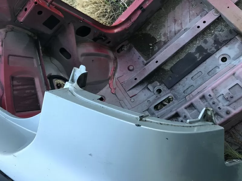 Бу бампер задний Renault Laguna 2 хетчбэк 8200002668. Дефект. 10