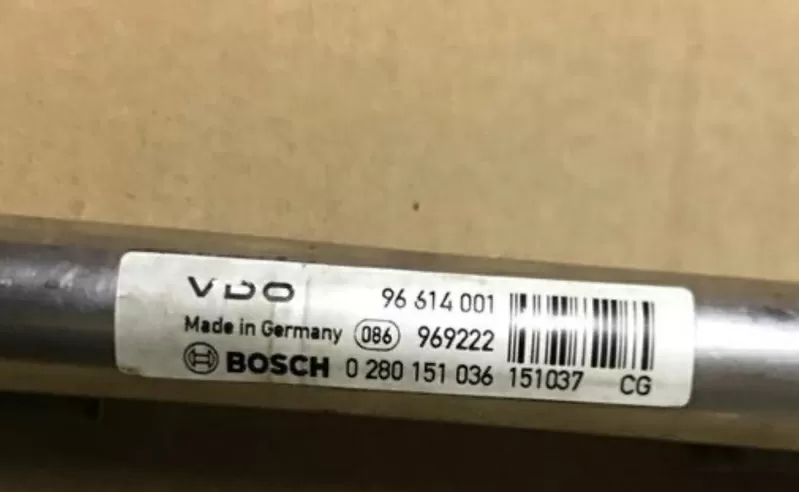 Бу рейка топливная Mercedes Benz W168 0280151036,  96614001,  A1660700495 2