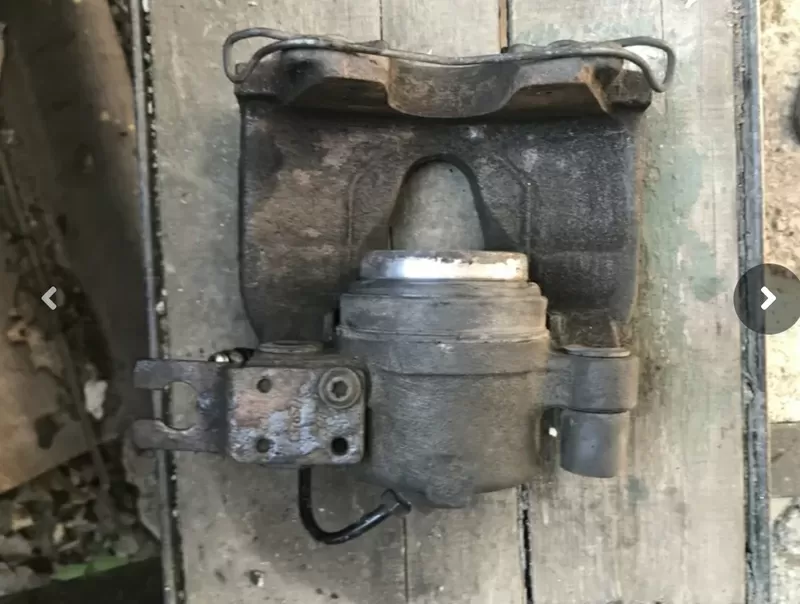 Бу суппорт передний правый Renault Laguna 2,  Espace 4 7701049763,  диаметр поршня 60 мм.