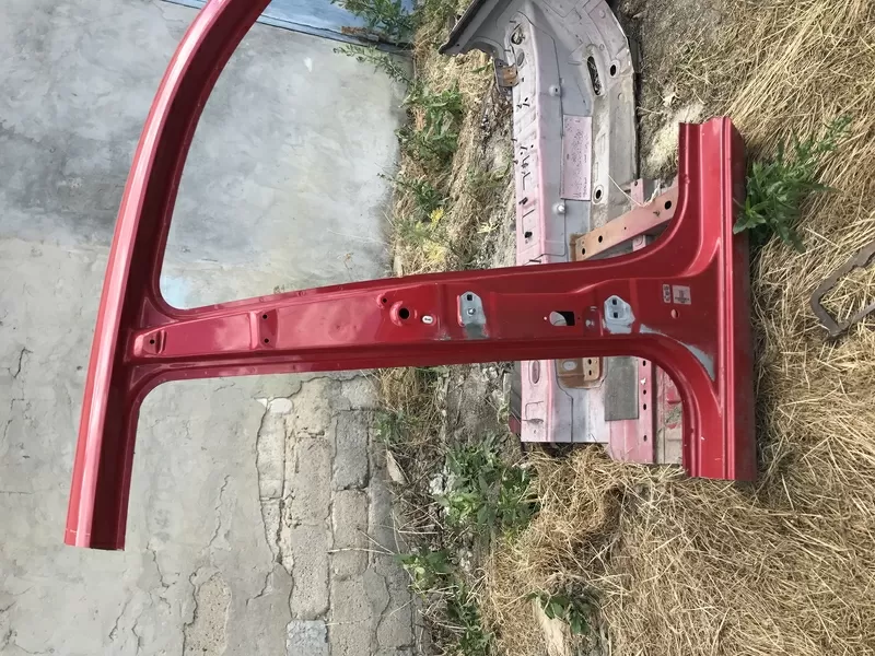 Бу правая средняя стойка Renault Scénic 2,  7782117521,  7782117754,  7782055090,  7782221135