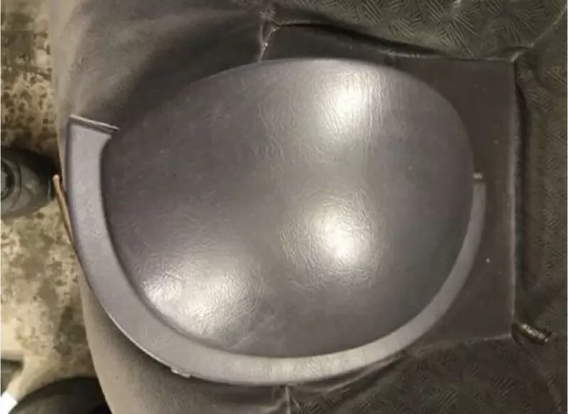 Бу накладка панели приборов Mercedes Benz W168 , A1686891508