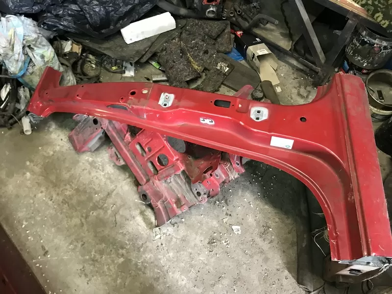 Бу левая средняя стойка Renault Scénic 2,  7782117519,  7782117753,  7782055089,  7782221133
