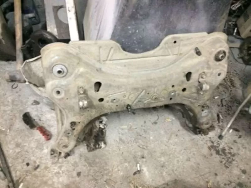 Б/у балка передняя Renault Laguna 2, 8200556226, 8200655147, 8200734588