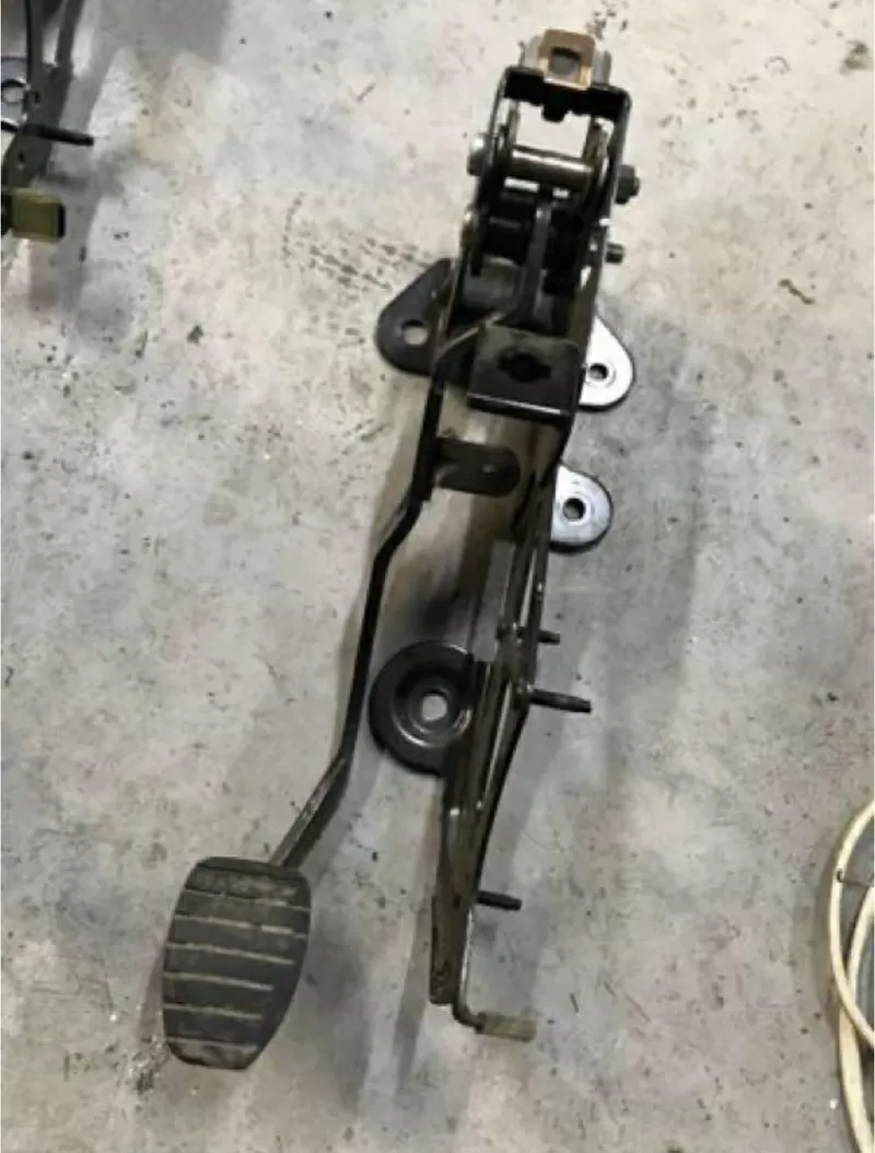 Бу педаль тормоза Renault Scenic 2, 8200155989, 8200708328, 8200598223