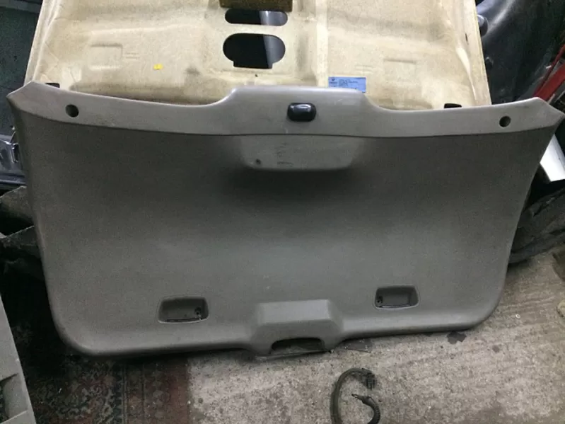 Бу обшивка крышки багажника Renault Scenic 2, 8200084296, 8200248270, 8200248271