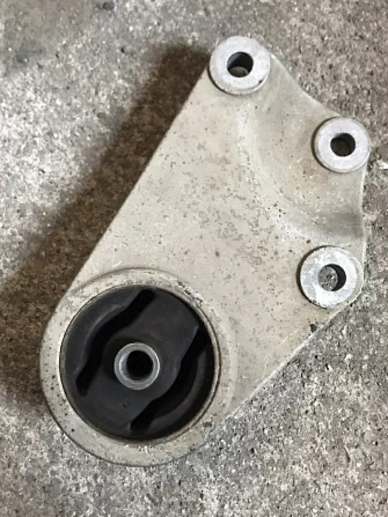 Бу подушка двигателя Chery Kimo, S12-1001710, S121001710