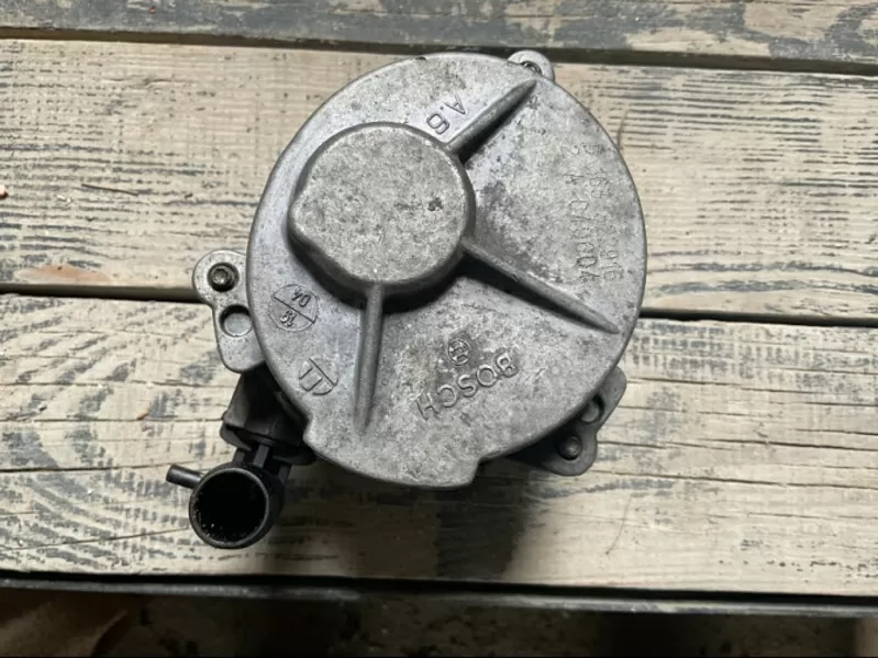 Б/у вакуумный насос Bosch Renault 8200123491,  D163322916,  8200720558,  8200322916,  8200354368 Laguna Megane Scénic