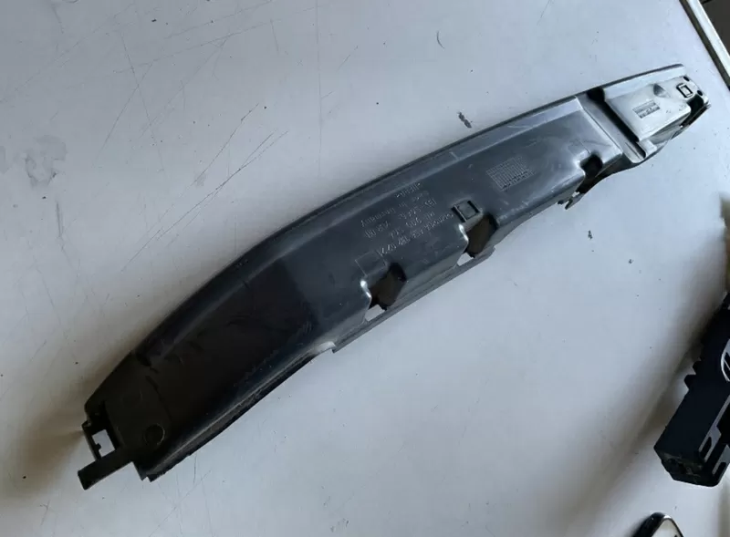 Бу накладка дверной карты задней правой Smart Forfour W454 A4547320221,  MN900564