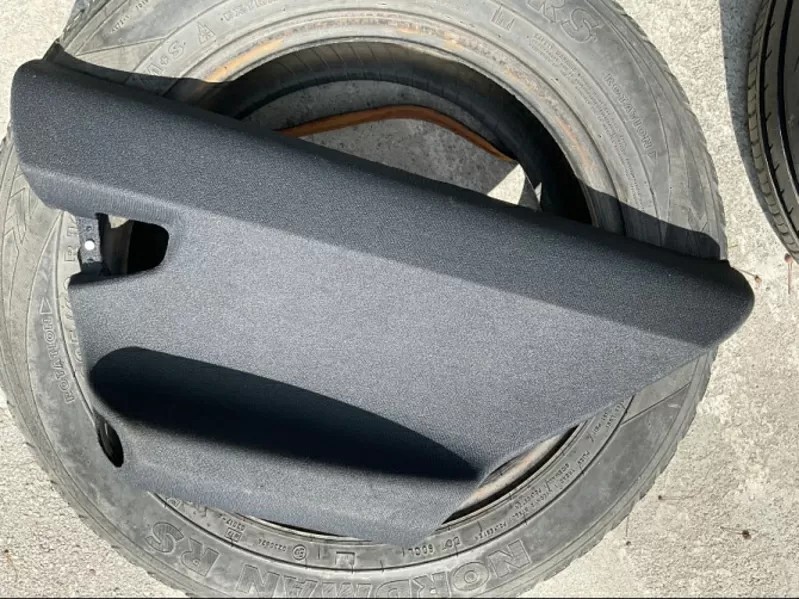 Бу обшивка дверной карты задней правой двери Smart Forfour W454 A4547370248,  MN900426