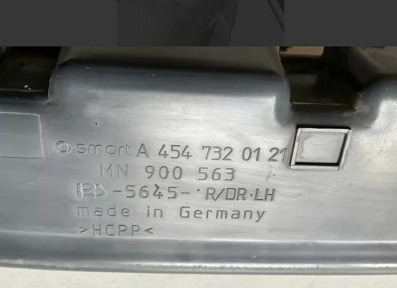 Бу накладка дверной карты задней левой двери Smart Forfour W454 A4547320121,  MN900563 2